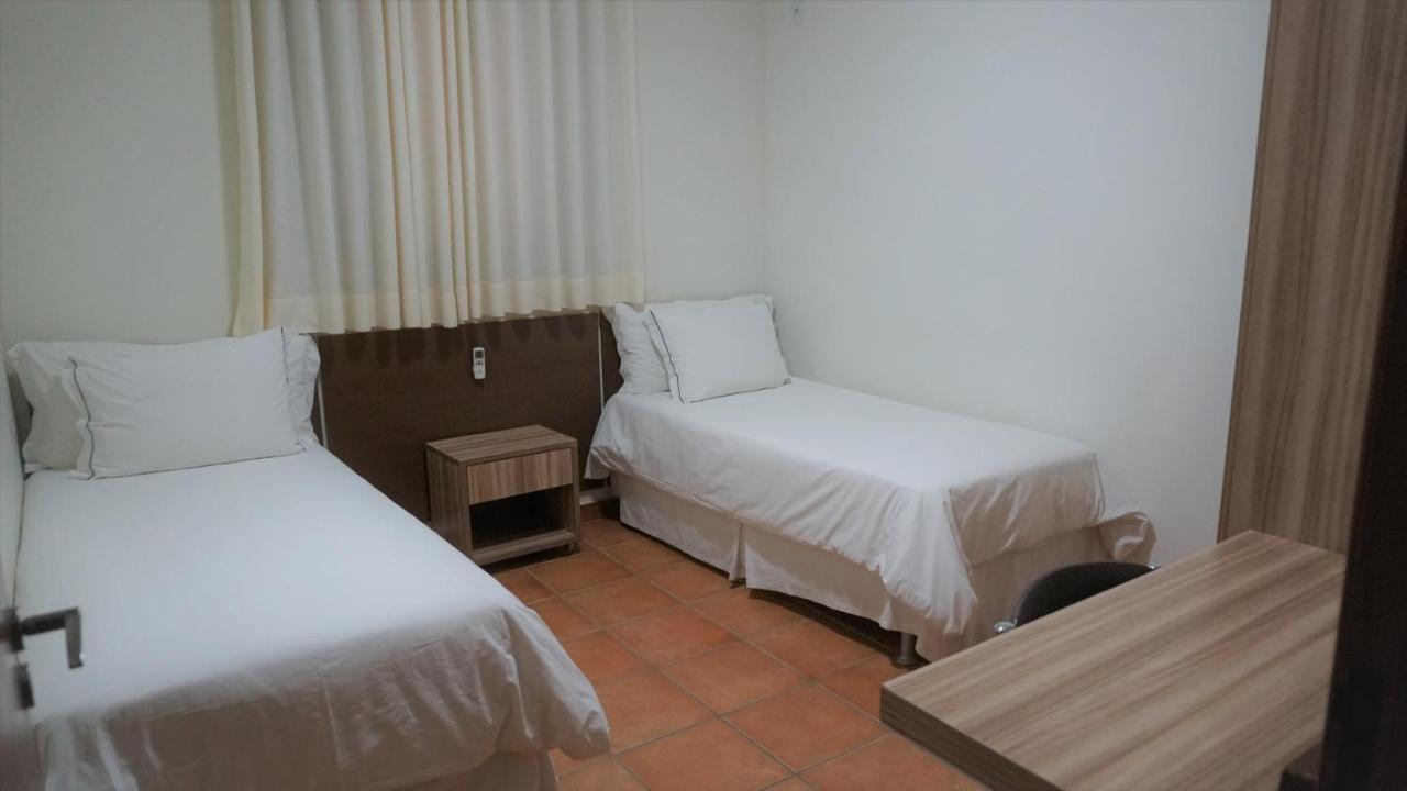 Ramada By Wyndham Furnaspark ฟอร์มิกา ภายนอก รูปภาพ