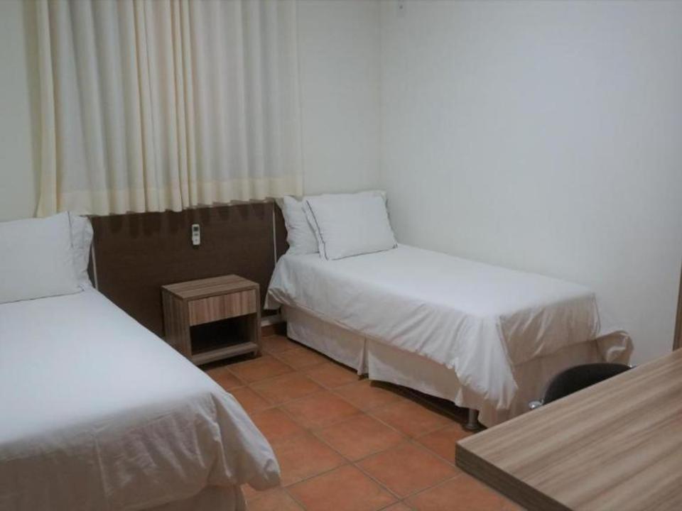 Ramada By Wyndham Furnaspark ฟอร์มิกา ภายนอก รูปภาพ