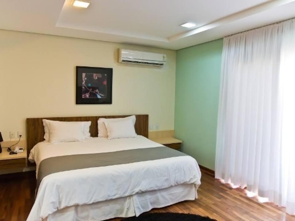 Ramada By Wyndham Furnaspark ฟอร์มิกา ภายนอก รูปภาพ